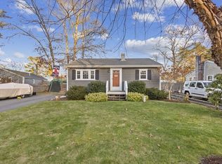 9 Maple Dr, Carver, MA 02330