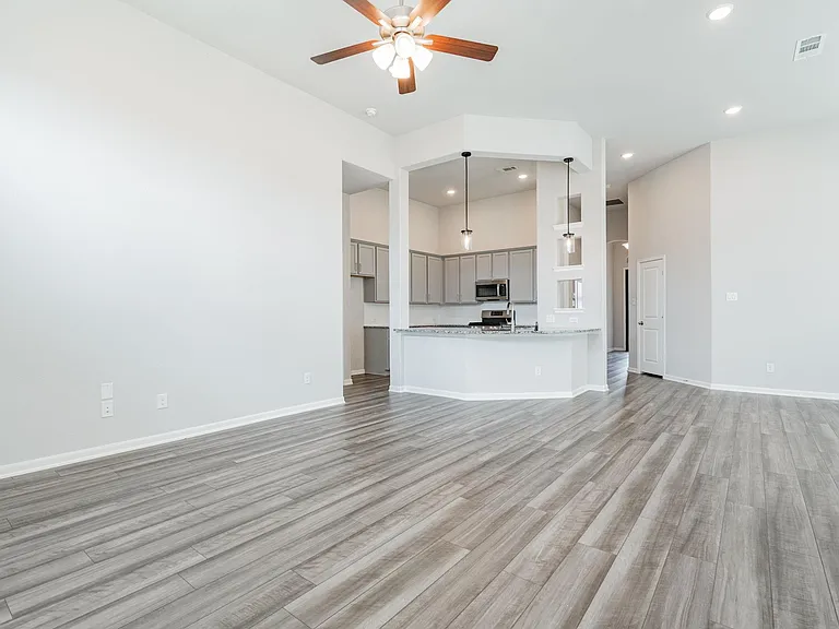 16717 Garden Dr — Photo 17