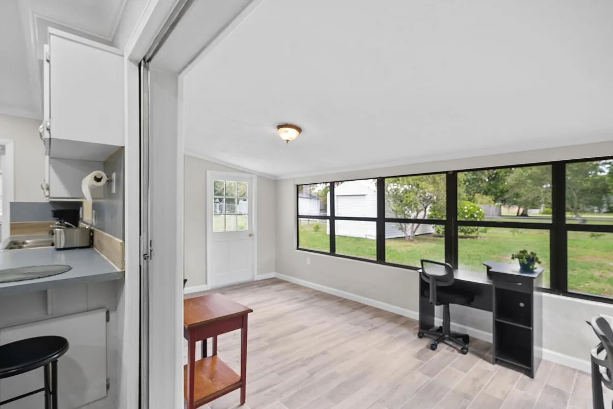 Building Photo - 7806 Belmont Ave