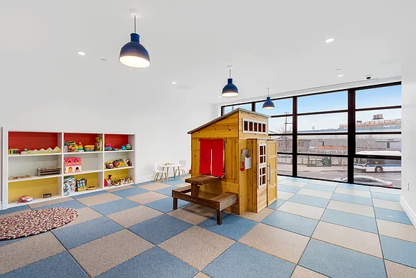 Rented by Modern Spaces | media 9