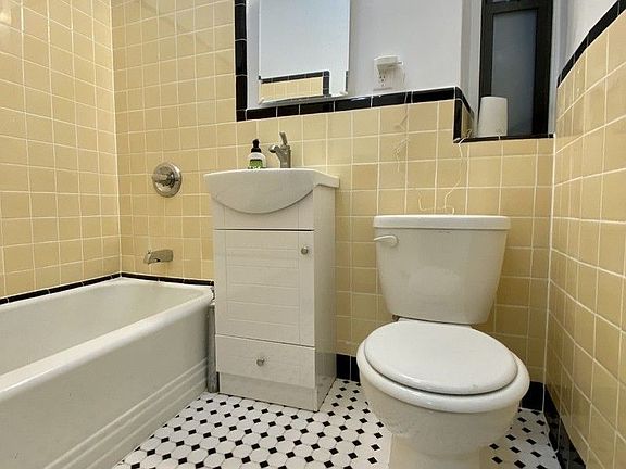 5th image of 208 E 87th St #1W