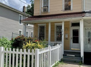 2934 Cramer St, Camden, NJ 08105