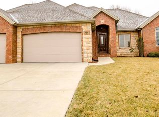 1723 E Primrose Ln, Republic, MO 65738