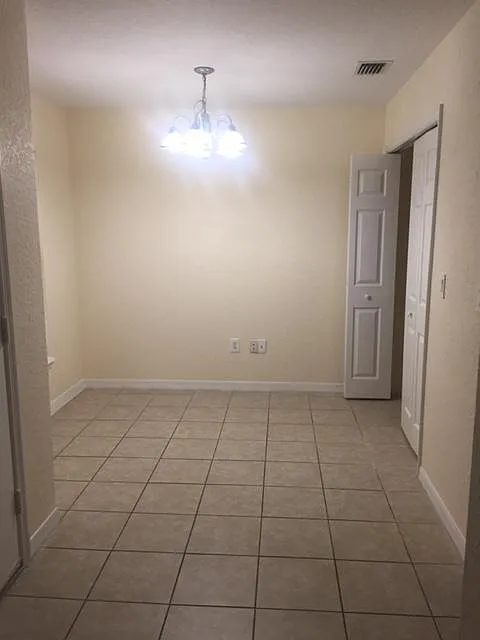 2 bed, 900 sqft, $1,250 — Photo 3