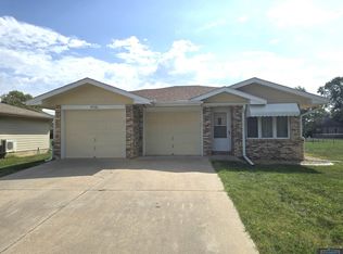 1316 N 16th St, Beatrice, NE 68310