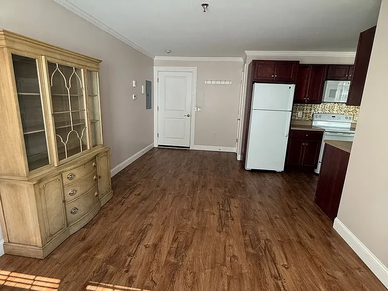 83 Curtis Ave #4 — Photo 19