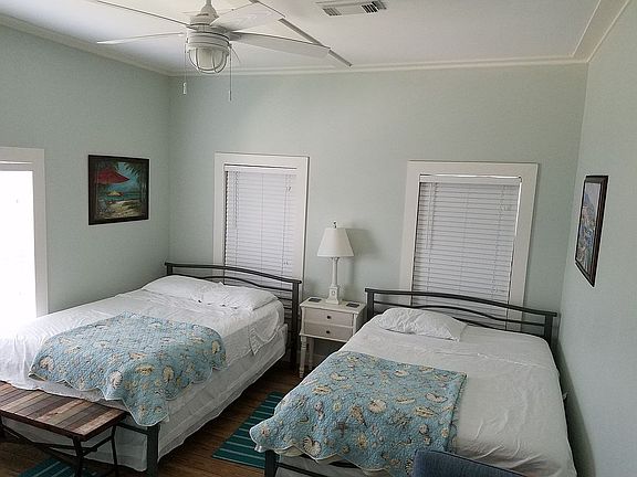 3rd image of 1817 Avenue O