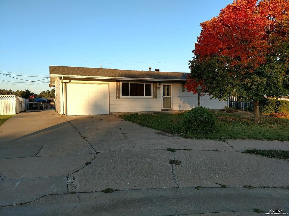 1st image of 140 Bel Air Dr