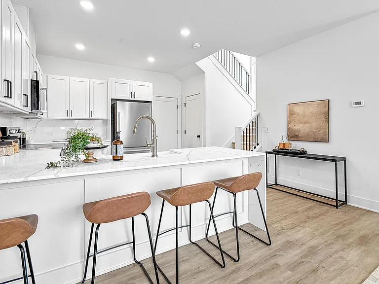 The Flats at West Glen — Photo 20