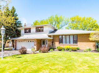 5536 Berg Rd, Buffalo, NY 14218