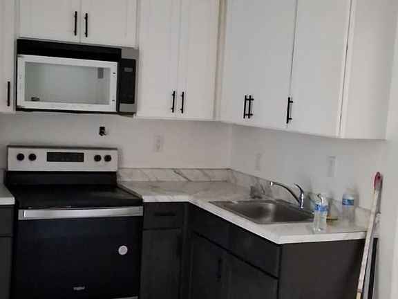 4th image of 141 William St Floor 3
