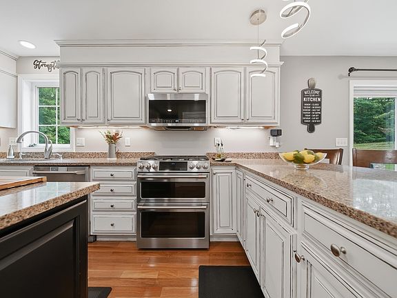5th image of 6 Greystone Terrace