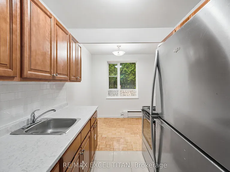 2895 Bathurst St #107 — Photo 19