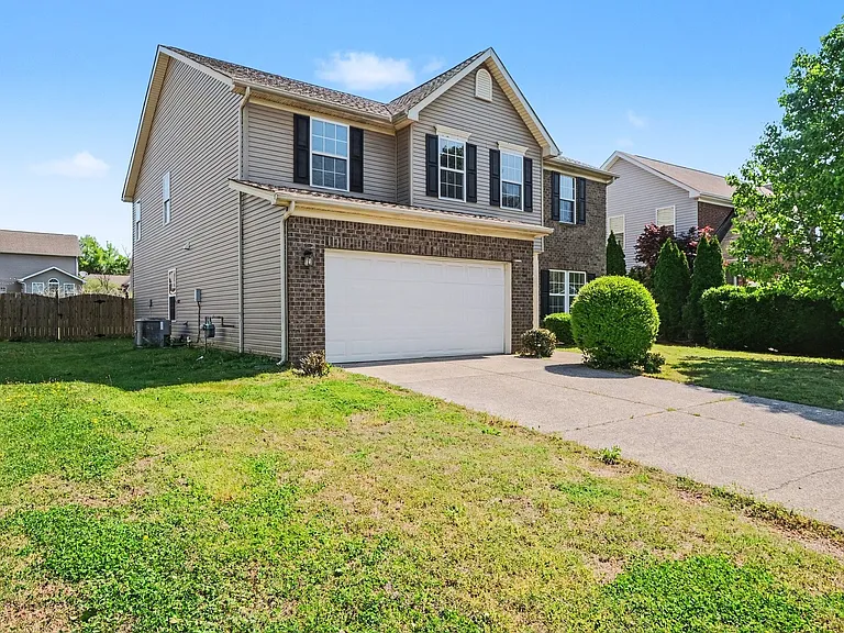 1042 Countess Ln — Photo 3