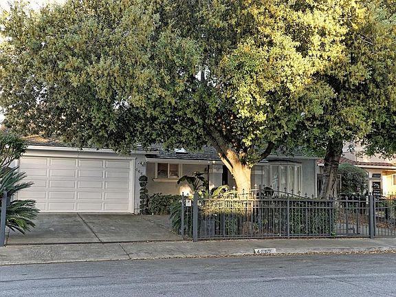 2nd image of 4662 Park Arcadia Dr