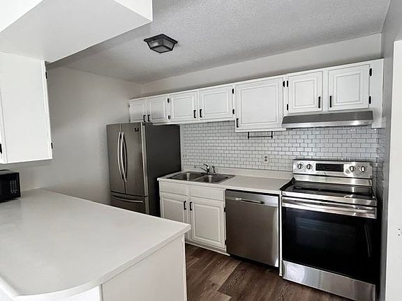 2nd image of 86 Twin Oaks Terrace #86