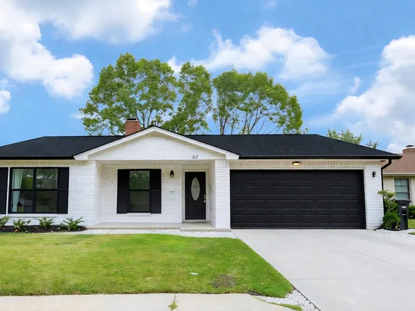 13827 Templar Ln, Sugar Land, TX 77498