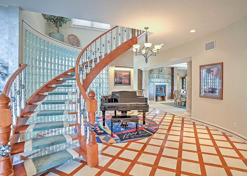 7601 Sheed Rd, Cincinnati, OH 45247 Zillow