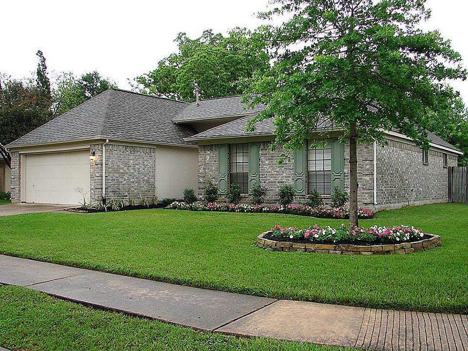 1st image of 515 Rockpoint Dr