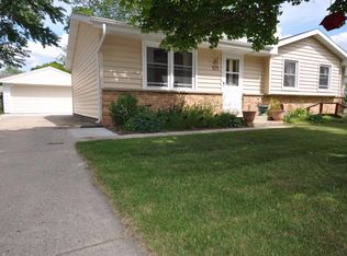 525 Victoria St, West Bend, WI 53090