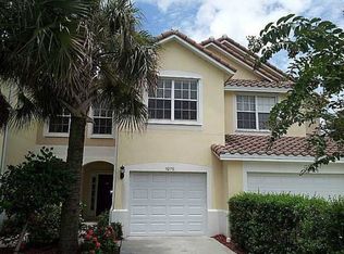 1075 Pinewood Lake Ct, Greenacres, FL 33415