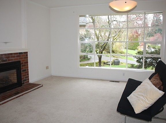 4th image of 16225 NE 45th Ct