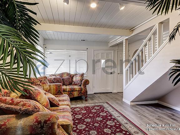 3rd image of 167 Ladera Dr