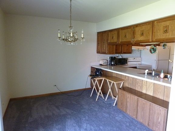 5th image of 738 E Glenwood Dyer Rd #A