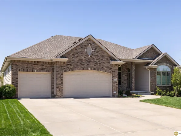 7922 Shadow Lake Dr, Papillion, NE 68046