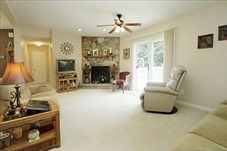 3rd image of 10 Parkway Dr