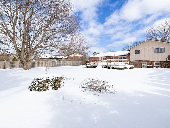 5th image of 119 Chimney Hill Rd