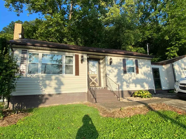 1320 Riverview Rd, Russell, KY 41169