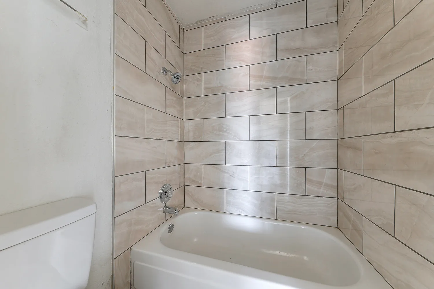 Studio, 350 sqft, $800 — Photo 3