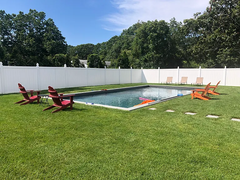 30 Tulip Ave — Photo 32