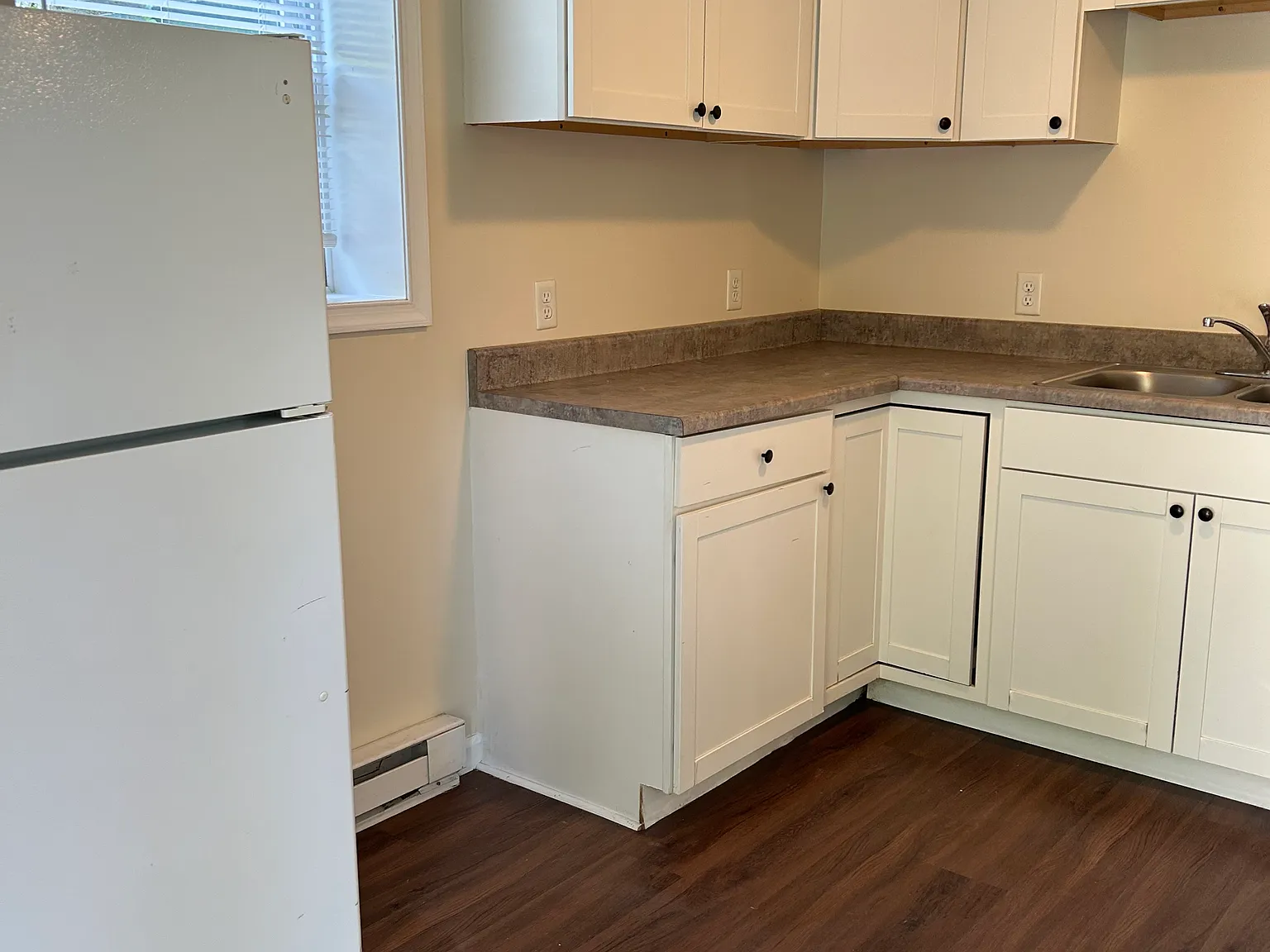 Studio, 306 sqft, $900 — Photo 3