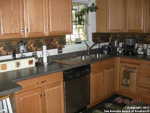 5th image of 1605 Sparkman Dr