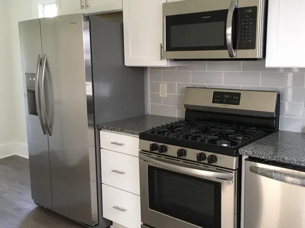 221 S Hanover St, Nanticoke, PA 18634