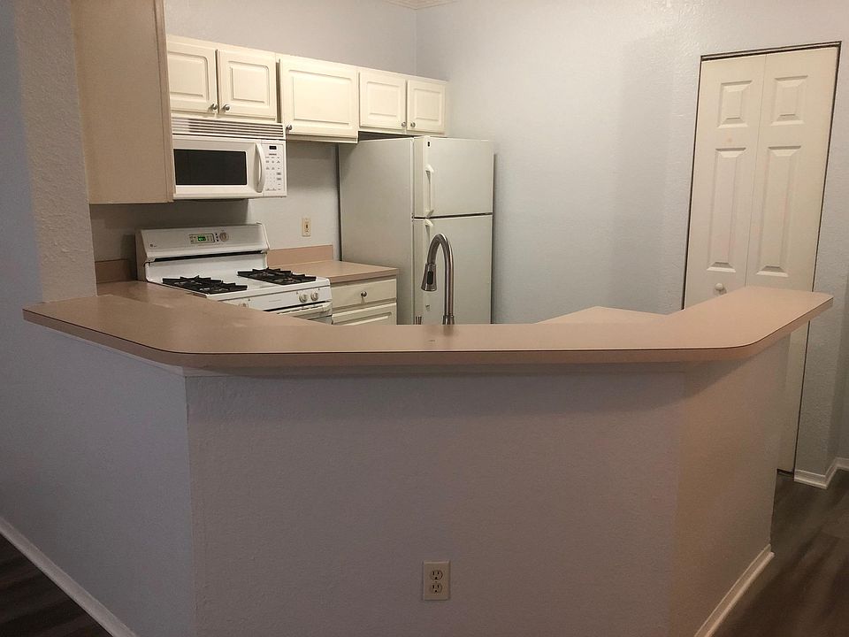 2nd image of 13810 Sutton Park Dr N APT 1015