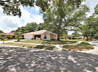3220 Hilary Cir, Palm Harbor, FL 34684