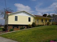 1st image of 3709 Fairfield Dr