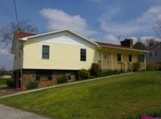 3709 Fairfield Dr, Maryville, TN 37804