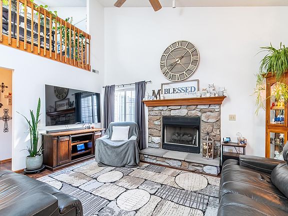 5th image of 5436 Thornbriar Ln