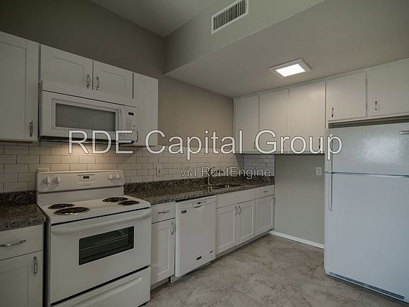 3rd image of 3025 Sappington Pl
