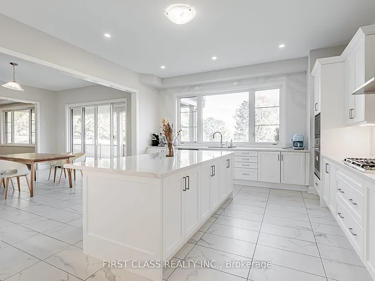 15 Kenneth Campbell Ct — Photo 10