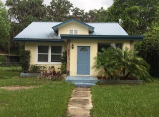 409 W Central Ave, Howey In The Hills, FL 34737