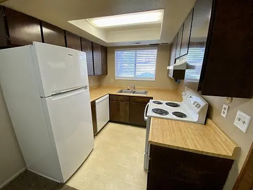 2 bed, 860 sqft, $1,195 — Photo 4