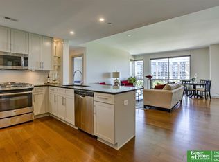 220 S 31st Ave S #3304, Omaha, NE 68131