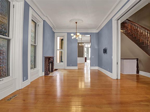 5th image of 1814 Kennett Pl