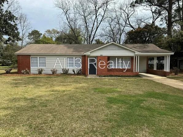 990 Parkwood Dr, Montgomery, AL 36109