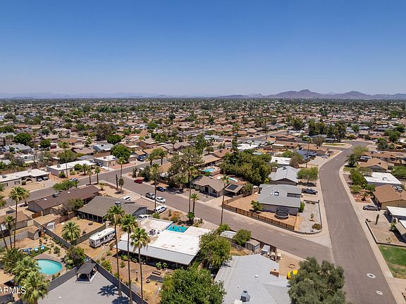 5th image of 9209 N 54TH Avenue
